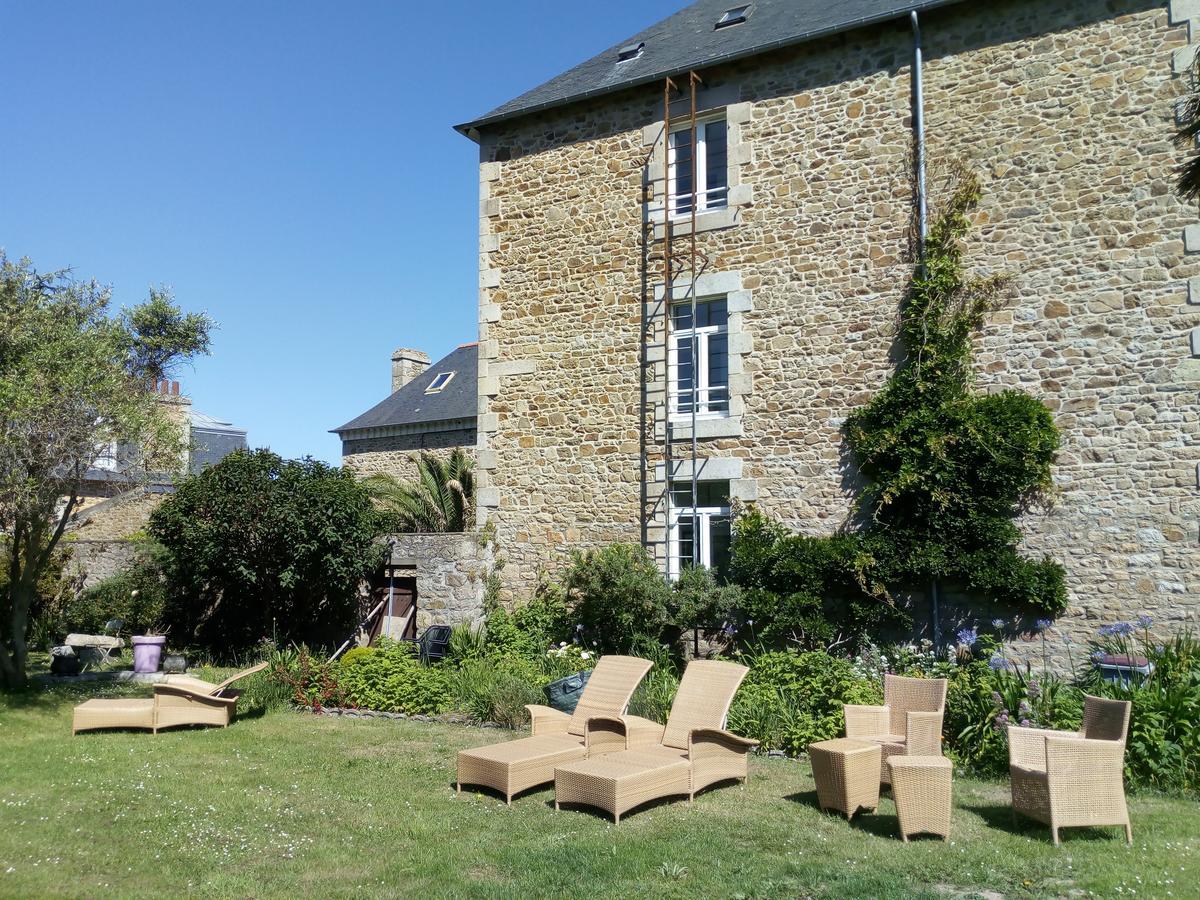 Grand Hotel De Port Blanc Penvénan Exterior foto